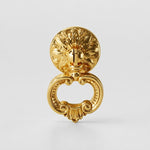 Afbeelding laden in galerijweergave, Ornate French-style brass ring cabinet pull