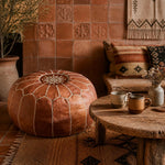 Bild in die Galerieansicht laden, brown Moroccan pouf room scene