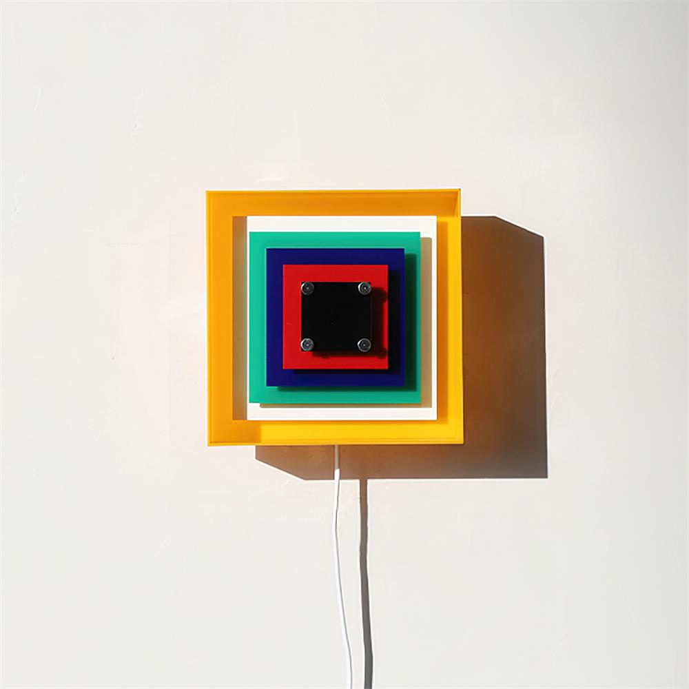 Lampa ścienna z wtyczką Bedin