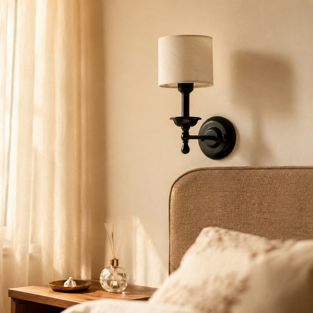 Vintage wandlamp met stoffen kap