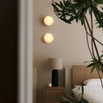 Bild in die Galerieansicht laden, Zylindrische Alabaster Wandleuchte