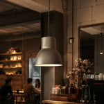 Cargar imagen en el visor de la Galería, Vintage rust finish industrial pendant light