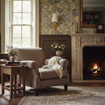 Load image into Gallery viewer, Curva Metal Collection Traditional Wall Light - Brass Finish with Shade
