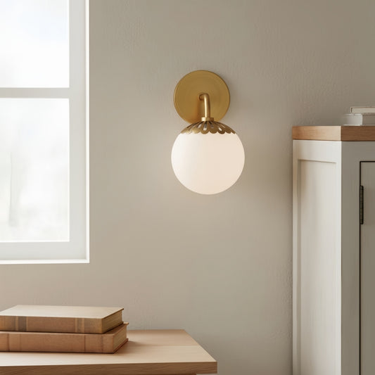 Vinbrea Lámpara de Pared con Globo de Vidrio - Luz de Brazo Curvo Minimalista para Sala