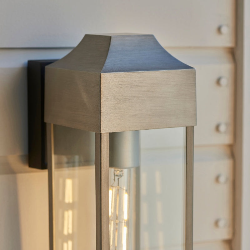 Georgon Buitenmuurlantaarn – Heldere Glazen Kap, Klassieke Architecturale Stijl voor Buitenruimtes