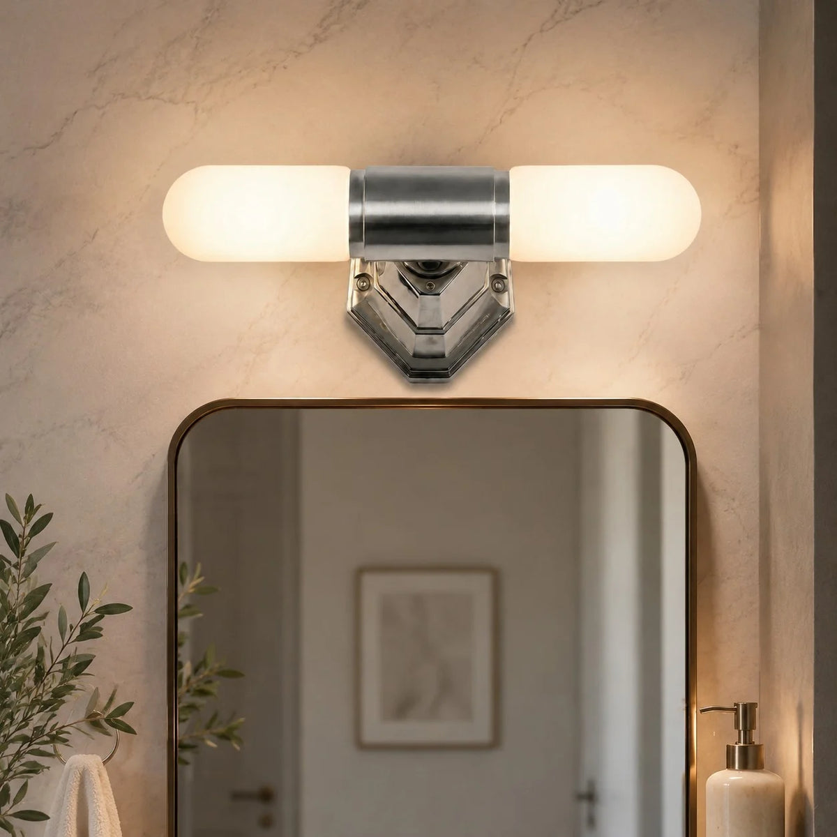 Montmartre wall light detail and room view