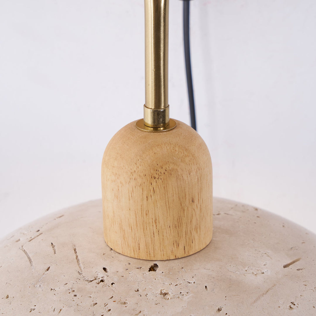 Lampa ścienna z wtyczką Carolia