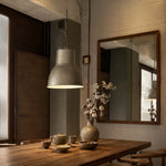 Cargar imagen en el visor de la Galería, Vintage rust finish industrial pendant light