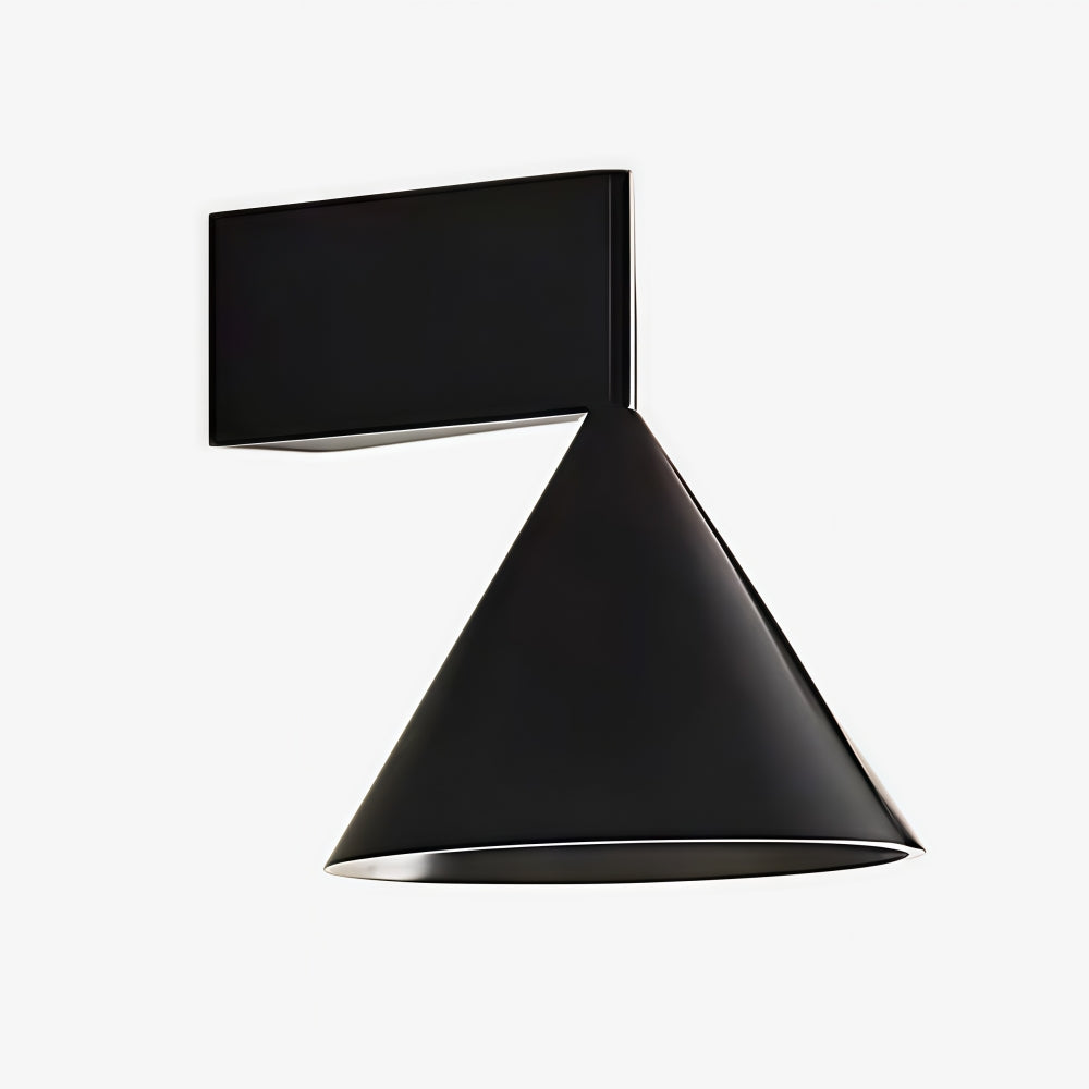 Lampada da Parete in Metallo a Cono Metorq - Luce d’Accento Minimalista Geometrica per Corridoio