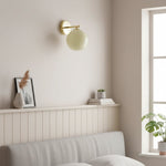 Załaduj obraz do przeglądarki galerii, Orra Opalowa Szklana Lampa Ścienna - Elegancki Kula i Metalowy Kinkiet do Salonu i Sypialni