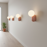 Cargar imagen en el visor de la Galería, Luz de Pared de Orbe de Vidrio Nórdico Luma