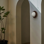 Carica l'immagine nella visualizzazione Galleria, Lampada da parete LED minimalista in legno naturale nordico
