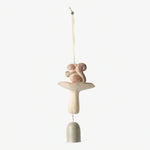 Afbeelding laden in galerijweergave, Style C warm ivory squirrel on mushroom wind chime