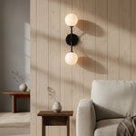 Carica immagine nel visualizzatore della Galleria, Applique da parete in ferro Arden Glass a 2 luci - Design moderno curvo per bagno o corridoio