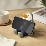 Bild in die Galerieansicht laden, Wooden animal phone stand scene view
