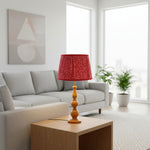 Afbeelding laden in galerijweergave, Grainora Tafellamp met Houten Nerf Basis – Stoffen Lampenkap voor Woonkamers