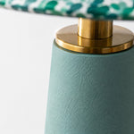 Załaduj obraz do przeglądarki galerii, Close view of the metal connector and ceramic body texture