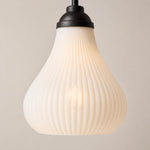 Afbeelding laden in galerijweergave, Close view of ribbed glass chandelier shade