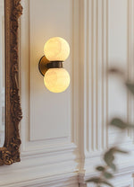 Bild in die Galerieansicht laden, Alabaster Celestia Kugel Wandleuchte