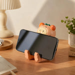 Bild in die Galerieansicht laden, Wooden animal phone stand scene view