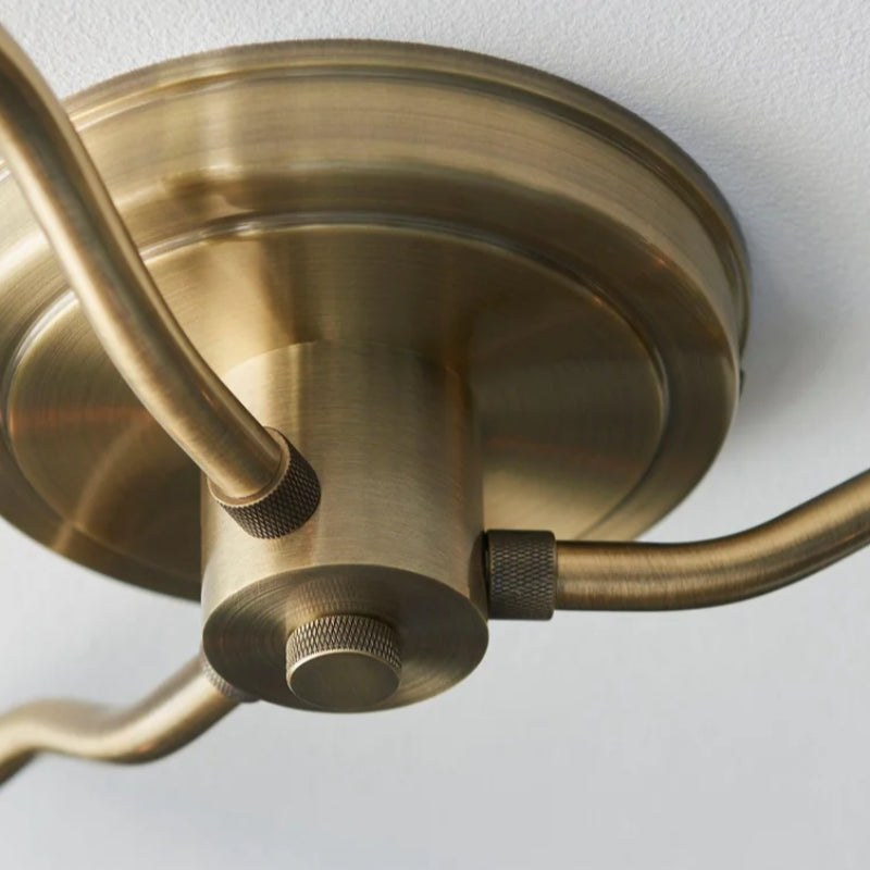 Plafonnier semi-encastré d'inspiration vintage Novera avec bras courbés pour espaces de vie