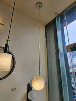 Bild in die Galerieansicht laden, Schicke Luminanz Alabaster-Pendelleuchte