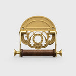 Afbeelding laden in galerijweergave, Antique brass toilet paper holder front view