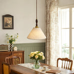 Cargar imagen en el visor de la Galería, French vintage dining room pendant scene