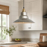 Afbeelding laden in galerijweergave, Industrial pendant lamp in a vintage interior