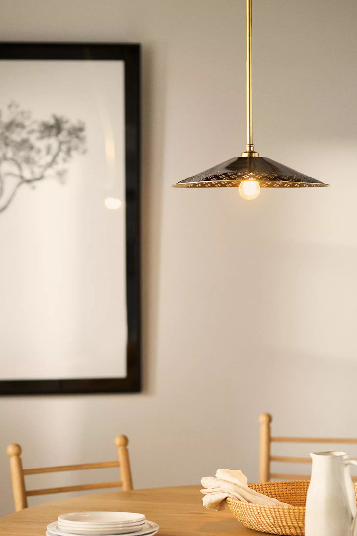 Auriglow geëmailleerde koperen hanglamp met klaver uitsnijding kap