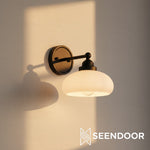 Bild in der Galerieansicht laden, Geryon Vintage Industrielle Milchweiße Glas-Wandleuchte